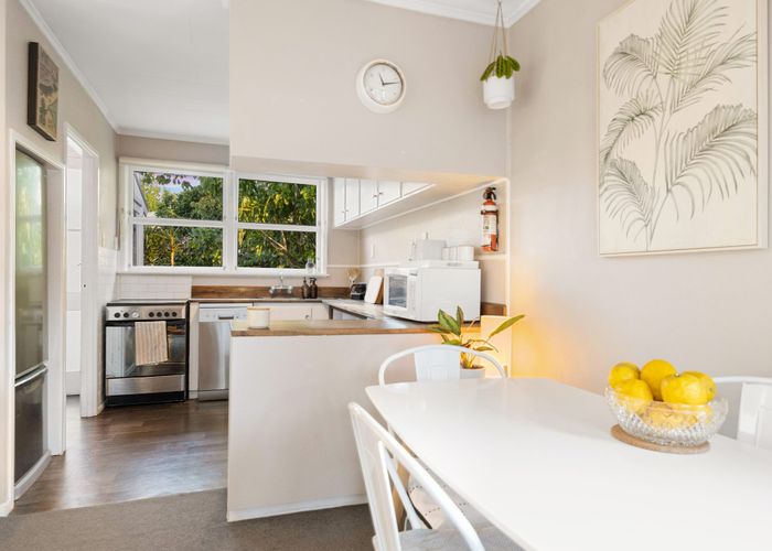  at 3/14 Ozich Avenue, Te Atatu South, Auckland