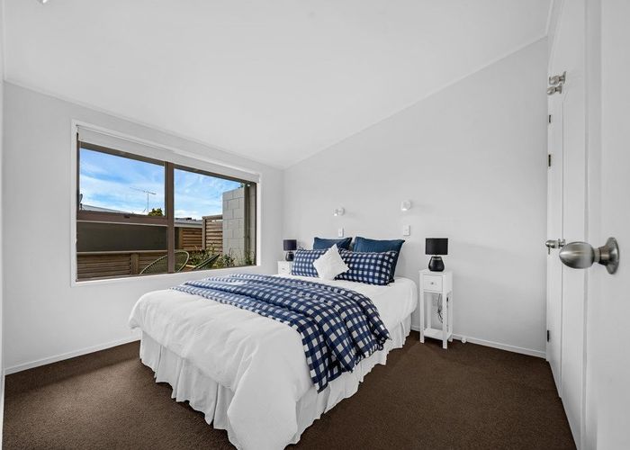  at 2/30 Portage Road, Papatoetoe, Manukau City, Auckland