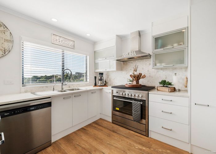  at 31 Roberta Crescent, Orewa, Orewa