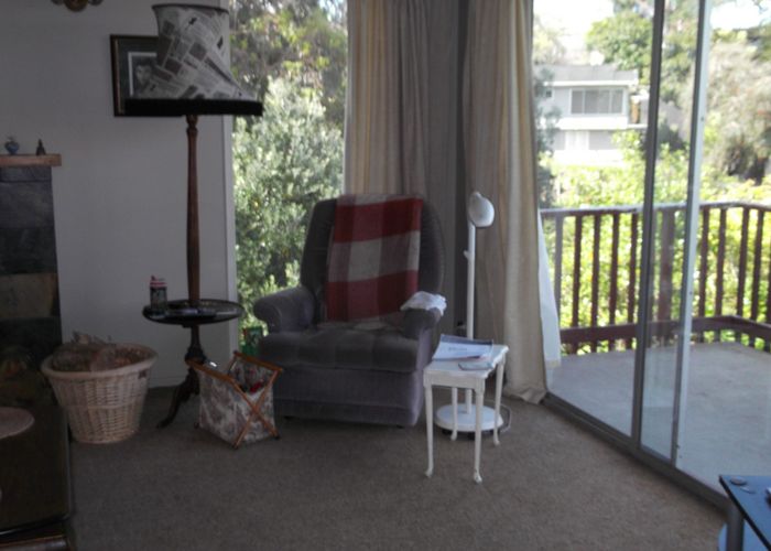  at 12 Anakiwa Place, Milford, North Shore City, Auckland