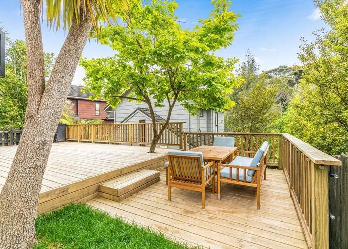  at 3/18 Waratah Street, Birkenhead, Auckland