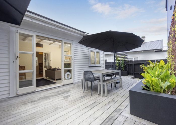  at 4 Kingsway, Three Kings, Auckland City, Auckland