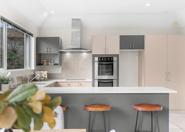  at 5 Priorsford Court, Avonhead, Christchurch City, Canterbury