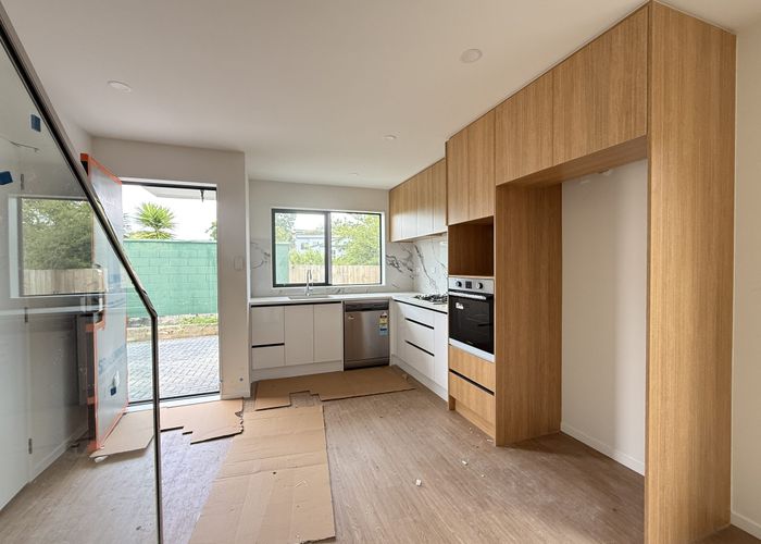  at 40B Normanton St, Glenfield, North Shore City, Auckland