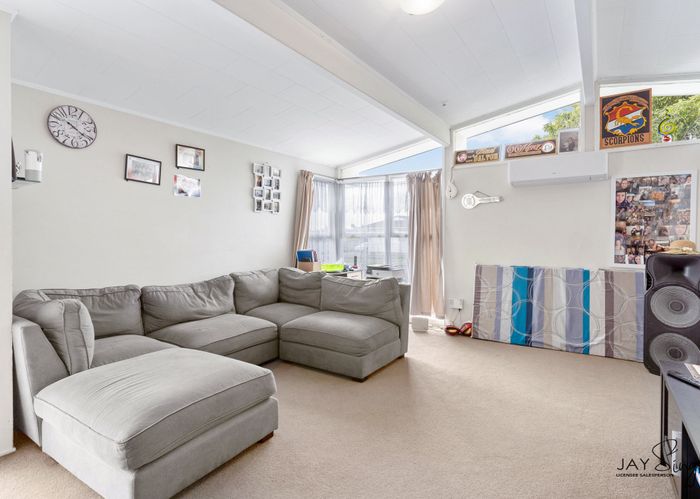  at 49 Othello Drive, Clover Park, Auckland