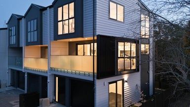  at 3/34 Lincoln Park Avenue, Massey, Auckland