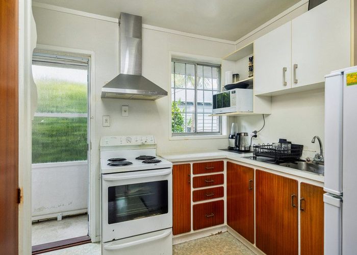  at 2/110 Richardson Road, Mount Albert, Auckland City, Auckland