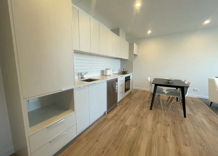  at 204/157 Rockfield Road, Penrose, Auckland