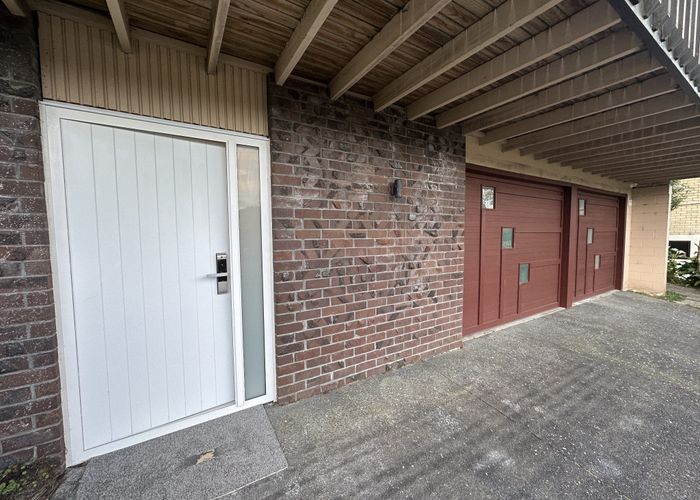  at 17 John Downs Drive, Browns Bay, North Shore City, Auckland