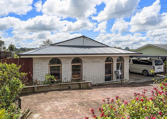  at 53 Lincoln Park Avenue, Massey, Auckland