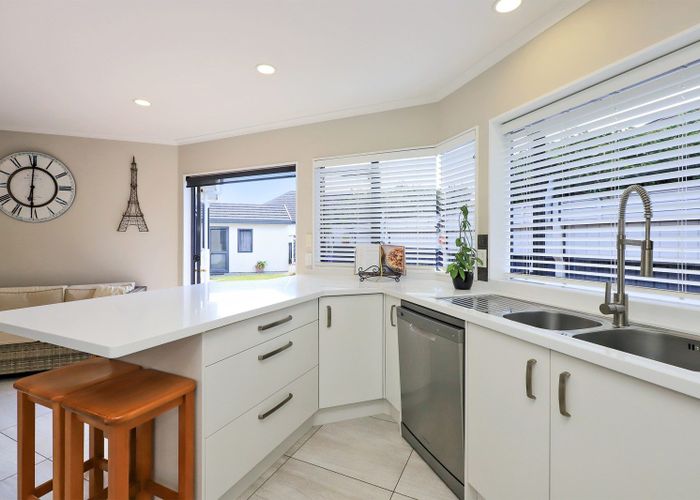  at 12 Knightsbridge Place, Taradale, Napier