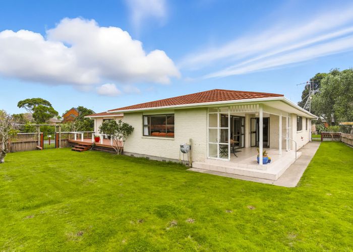  at 11 The Avenue, Paraparaumu Beach, Kapiti Coast, Wellington
