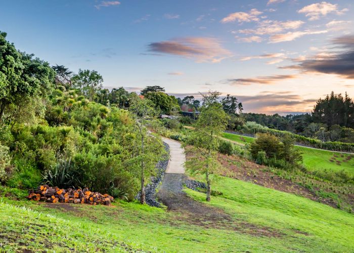  at 91 Sunnyvale Road, Massey, Auckland