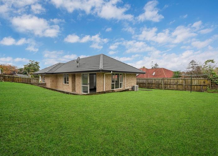  at 17 Cretian Crescent, Henderson, Waitakere City, Auckland