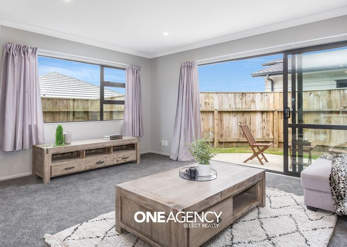  at 27 Moonsail Drive, Whitby, Porirua