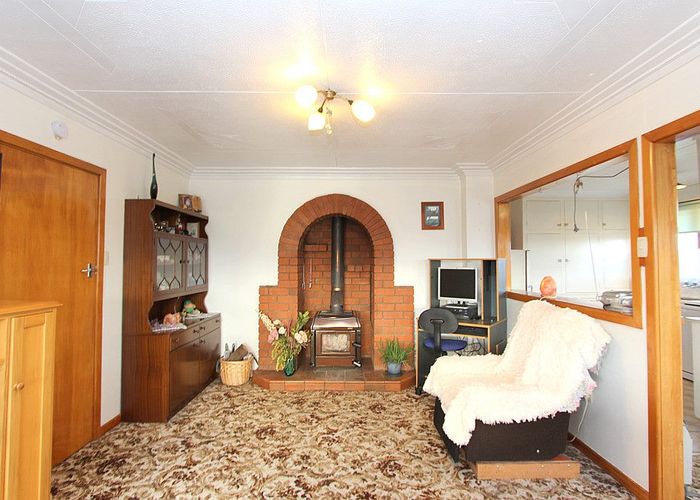  at 16 Wicklow Street, Clifton, Invercargill