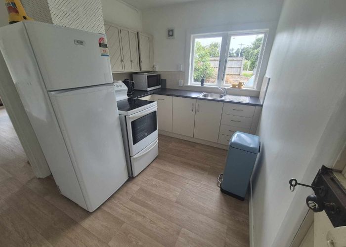  at 21 Manuka Street, Otaki Beach, Otaki
