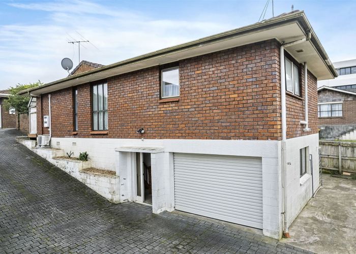  at 3/54 Wellington Street, Howick, Auckland