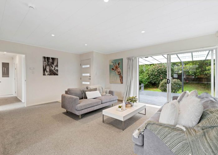  at 2/36 Archmillen Avenue, Pakuranga Heights, Manukau City, Auckland