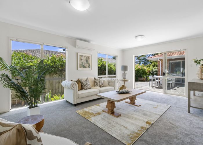  at 20 Amherst Place, Albany, Auckland