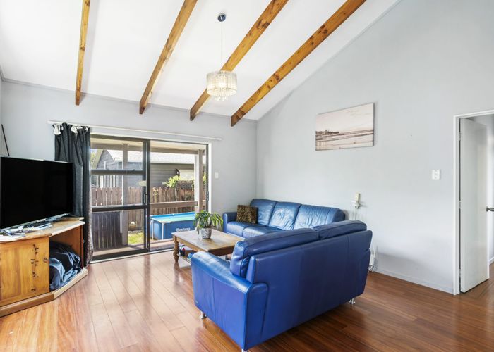  at 11/390 West Coast Road, Glen Eden, Auckland