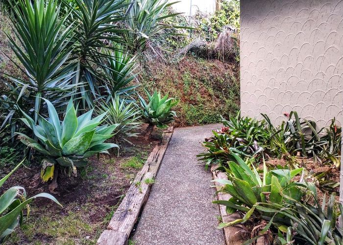  at 2 Fairmount Road, Titirangi, Auckland