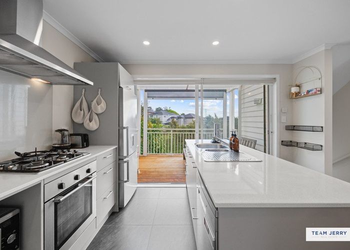  at 35 Arrowsmith Drive, Flat Bush, Manukau City, Auckland