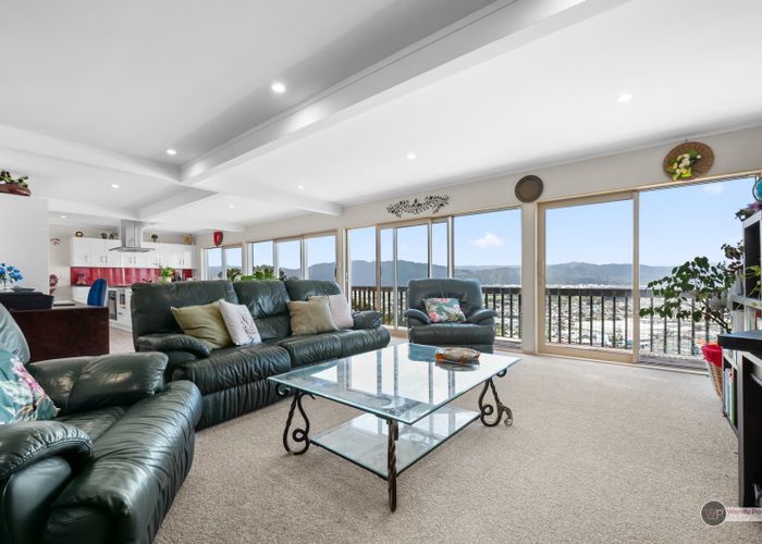  at 11 Chestnut Grove, Maungaraki, Lower Hutt