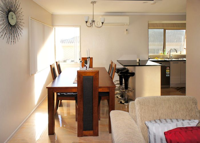  at 4/10 Lowburn Place, Flat Bush, Manukau City, Auckland