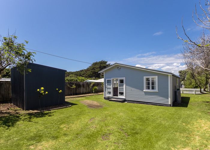  at 6 Kapiti Lane, Otaki Beach, Kapiti Coast, Wellington
