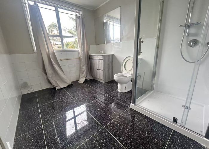  at 234a Lake Road, Hauraki, North Shore City, Auckland