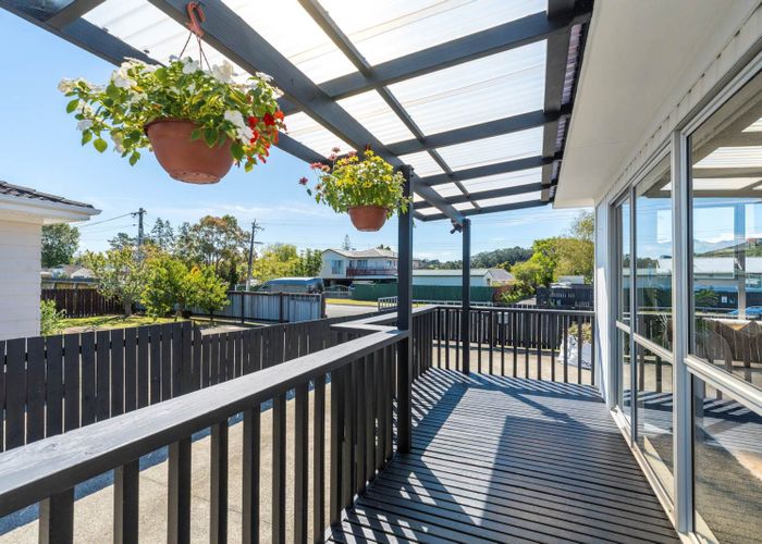  at 16 Glen Road, Ranui, Waitakere City, Auckland