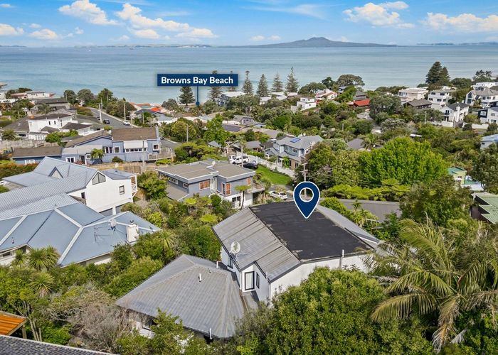  at 8B Oban Road, Browns Bay, North Shore City, Auckland