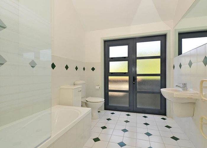  at 5E Raroa Road, Kelburn, Wellington