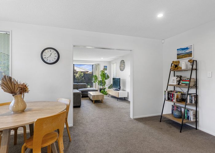  at 2/119 Withells Road, Avonhead, Christchurch City, Canterbury