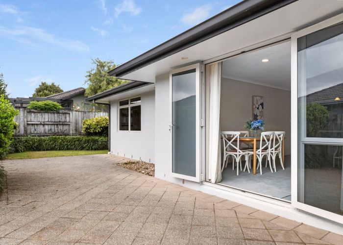  at 12 Glencoe Court, Pyes Pa, Tauranga