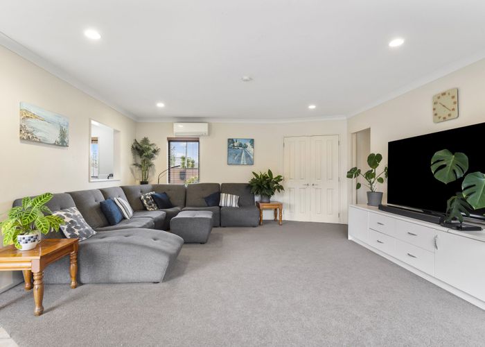  at 92 Third View Avenue, Beachlands, Manukau City, Auckland