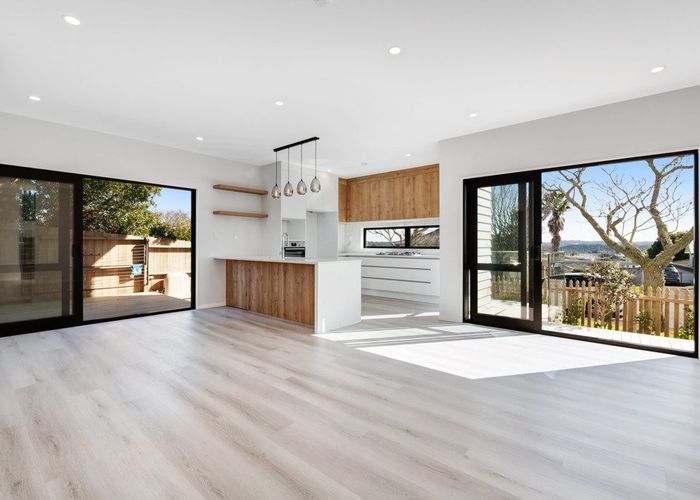  at 11A Merida Place, Unsworth Heights, North Shore City, Auckland