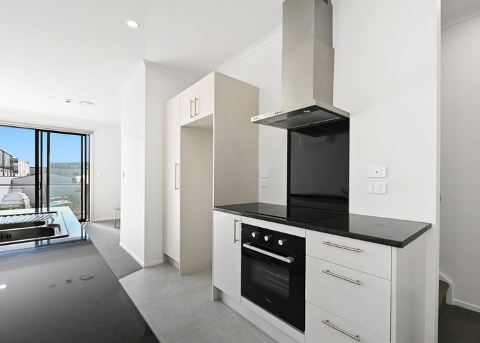  at 1/13 Vialou Street, Hamilton Central, Hamilton