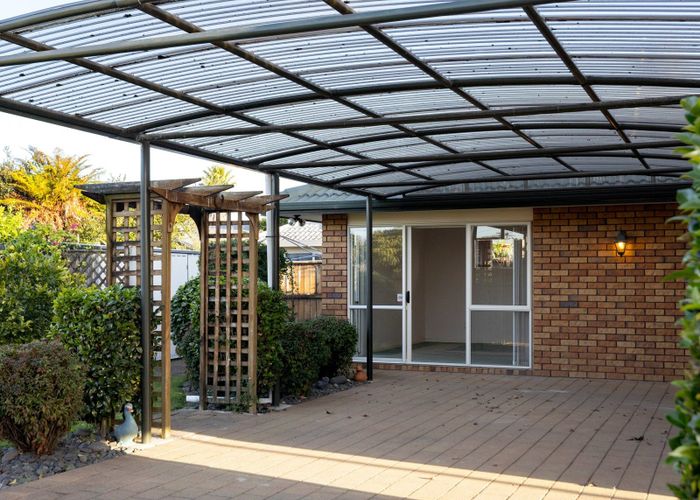  at 4 Maahutaupeke Place, St Andrews, Hamilton