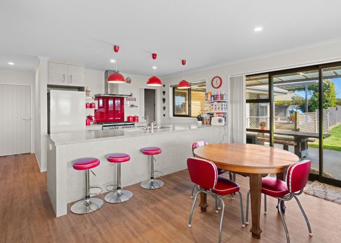  at 30 Mountain View Drive, Manakau, Horowhenua, Manawatu / Whanganui