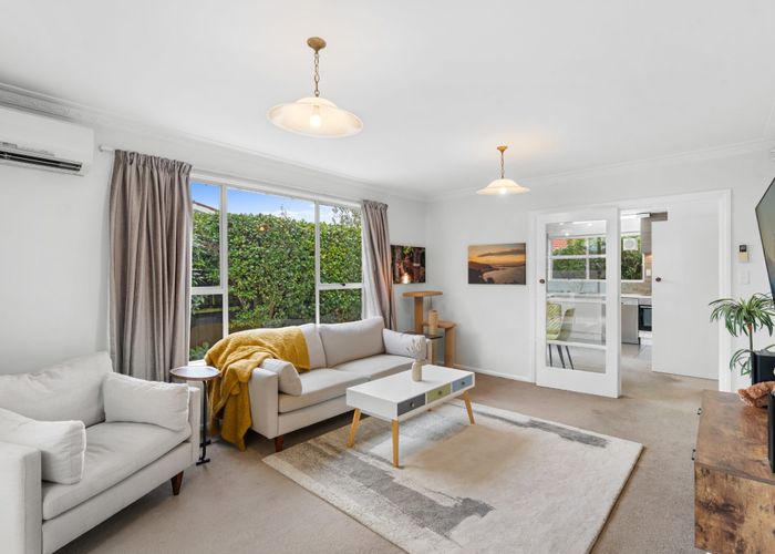  at 35 Montclare Avenue, Avonhead, Christchurch City, Canterbury