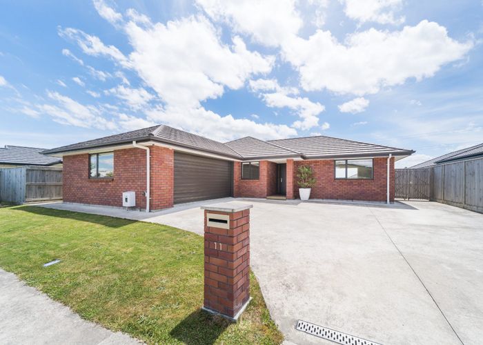  at 11 Atlantic Drive, Fitzherbert, Palmerston North, Manawatu / Whanganui