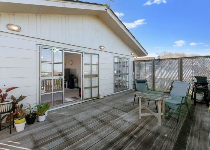 at 16 lewisham street, Highland Park, Manukau City, Auckland