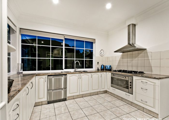  at 18 Mansion Court, West Harbour, Auckland