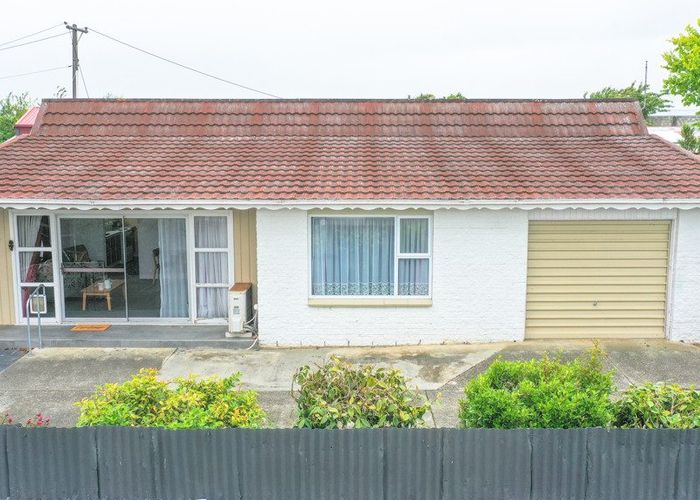  at 8B Charles Street, Grasmere, Invercargill