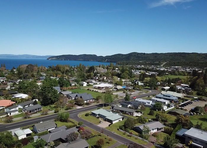  at 2 Yasmin Lane, Kinloch, Taupo, Waikato