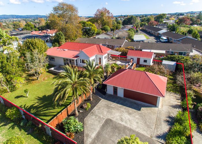  at 36 Matuhi Rise, Henderson, Auckland