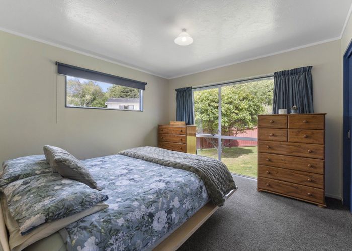  at 2 Seagull Place, Whitby, Porirua