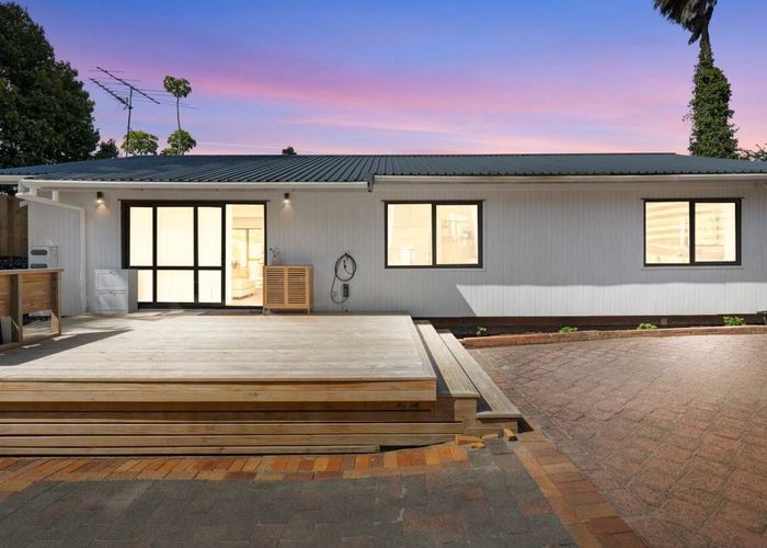  at 198D White Swan Road, Mount Roskill, Auckland